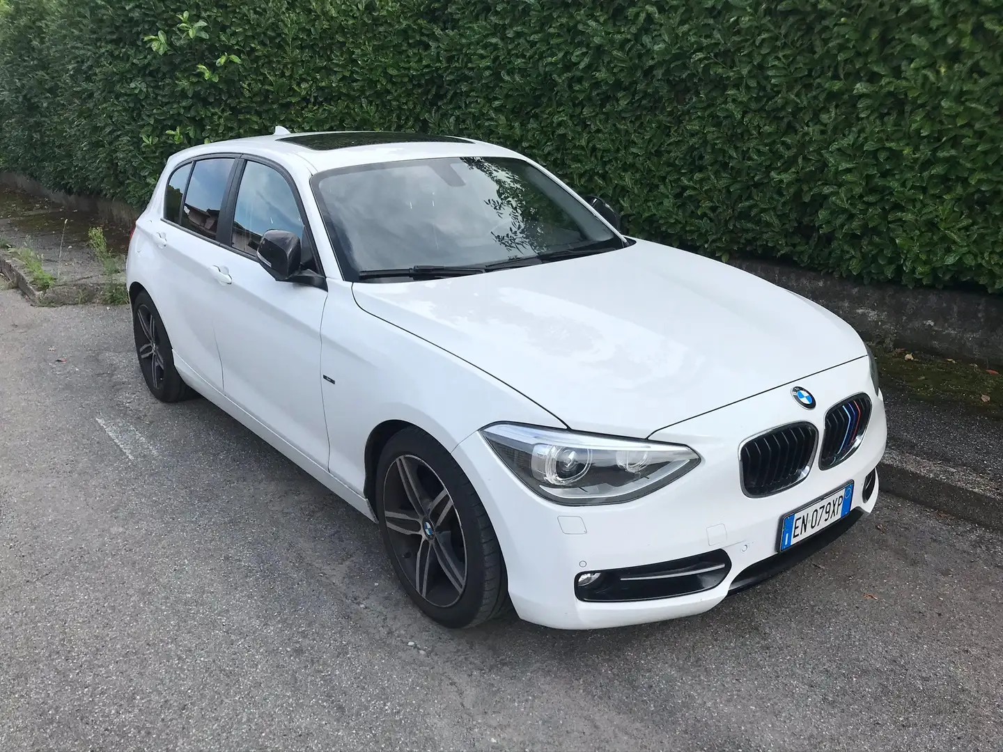 BMW 118 Serie 1 F/20-21 2011 118d 5p Sport Bianco - 1