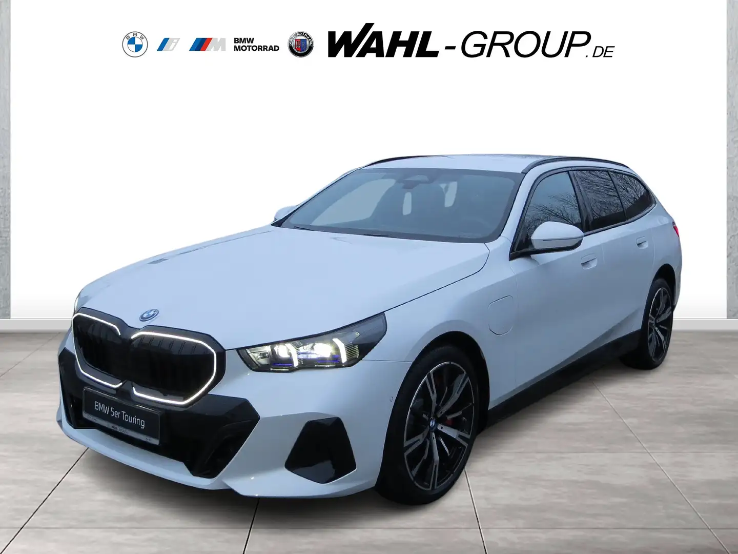 BMW 550 e xDrive Touring M Sport Pro AHK Panorama HeadUp Alb - 1