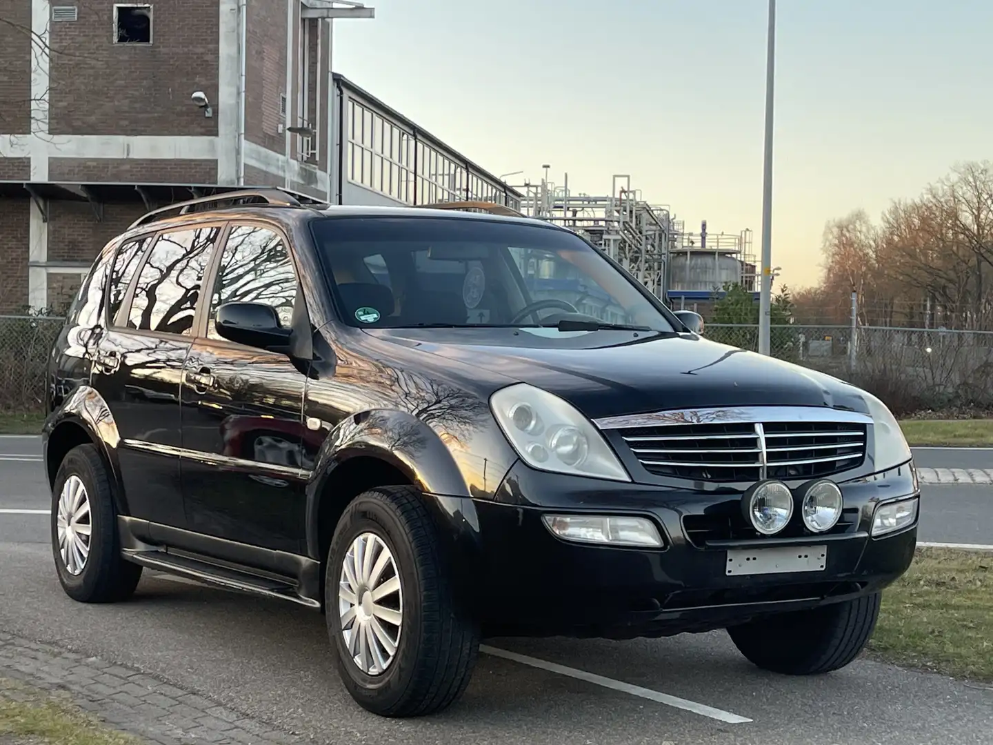 SsangYong Rexton RX 230 | AUTOMAAT | 3500 KG Trekgewicht | 5 Persoo Negro - 1