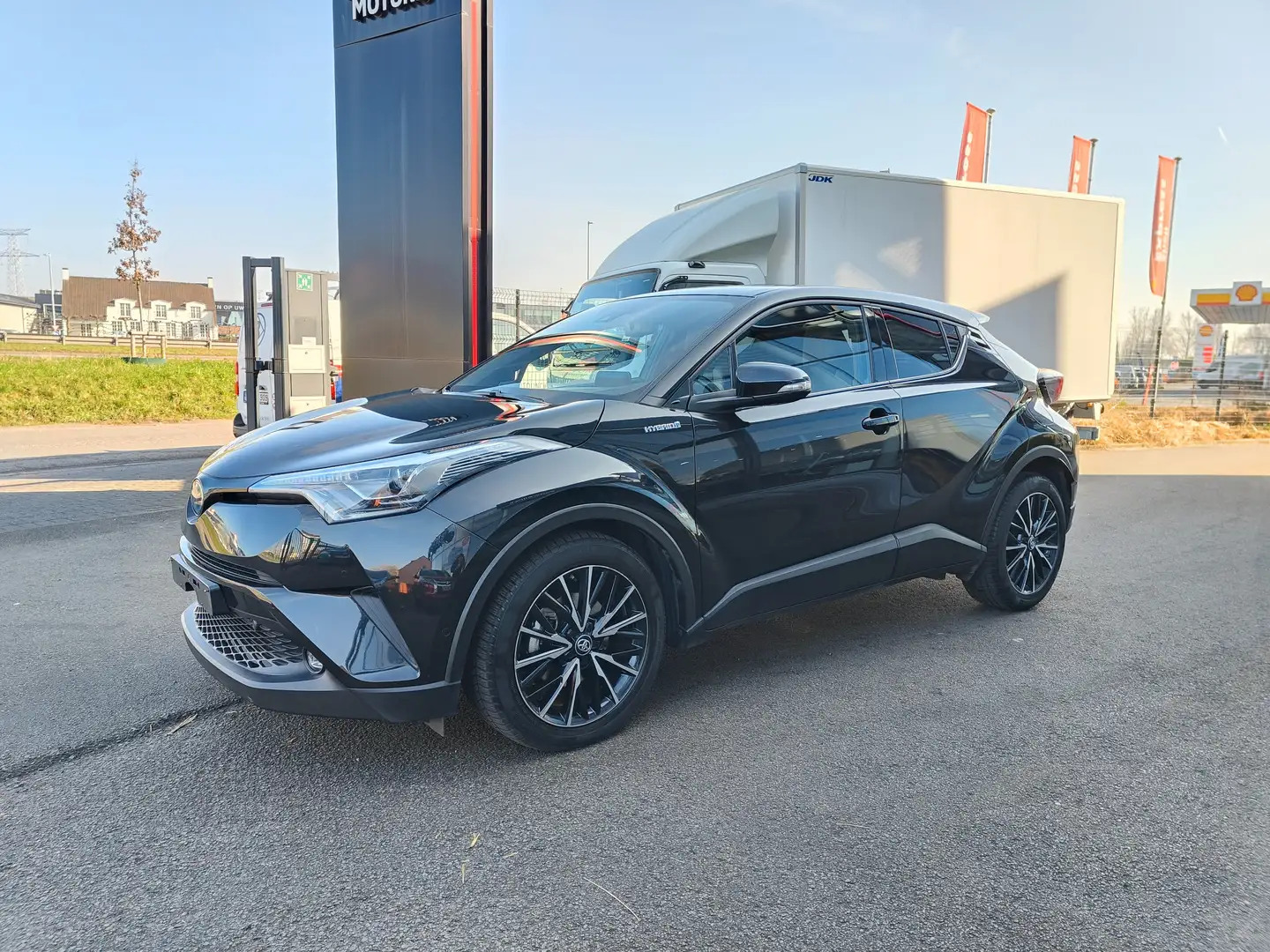Toyota C-HR 1.8i VVT-i Hybrid C-Lub E-CVT Noir - 1