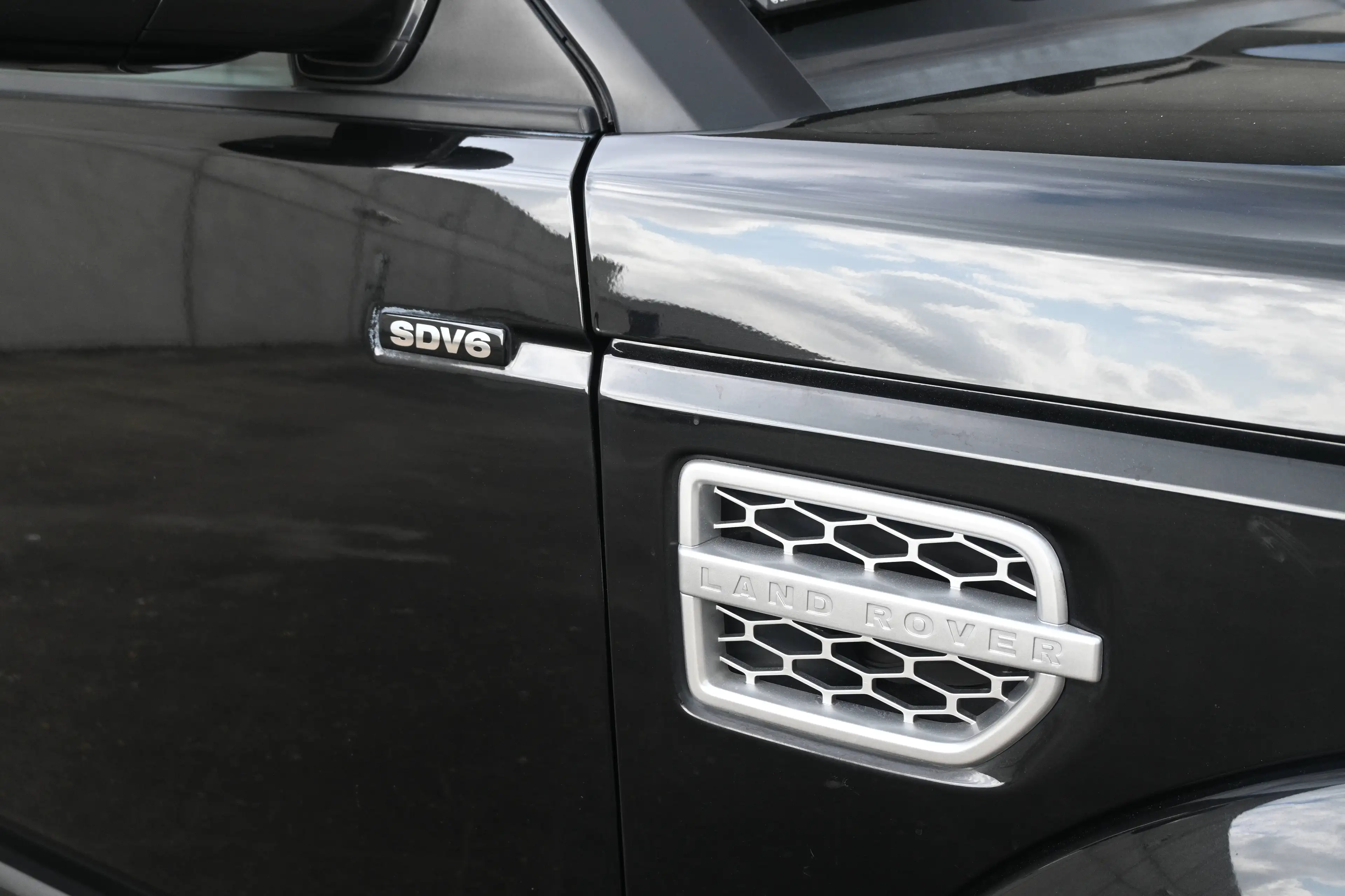 Land Rover Discovery Discovery 3.0 SDV6 HSE — photo 6