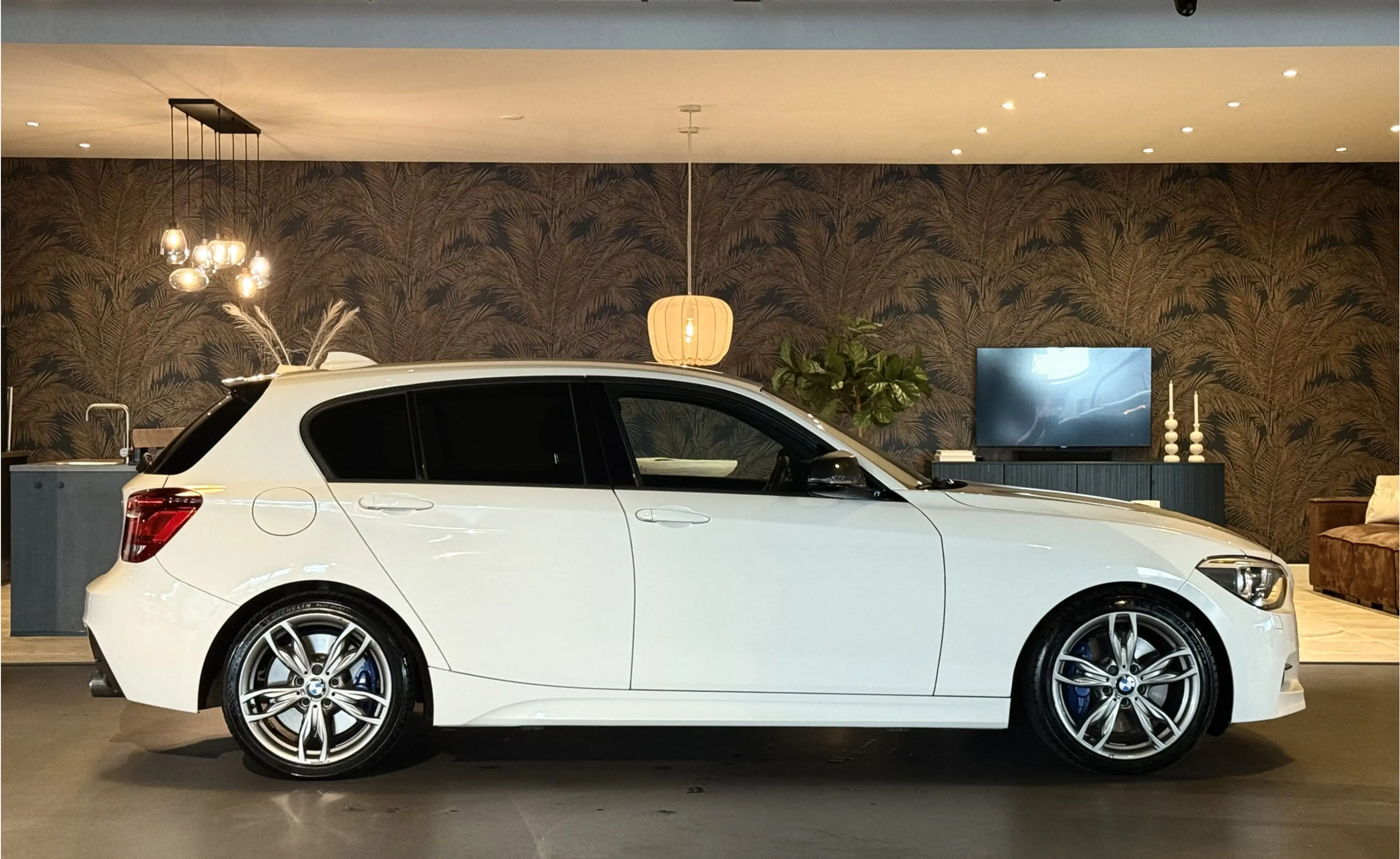 BMW 135 1-serie M135i xDrive I M-Pakket I Automaat I Groot — photo 6