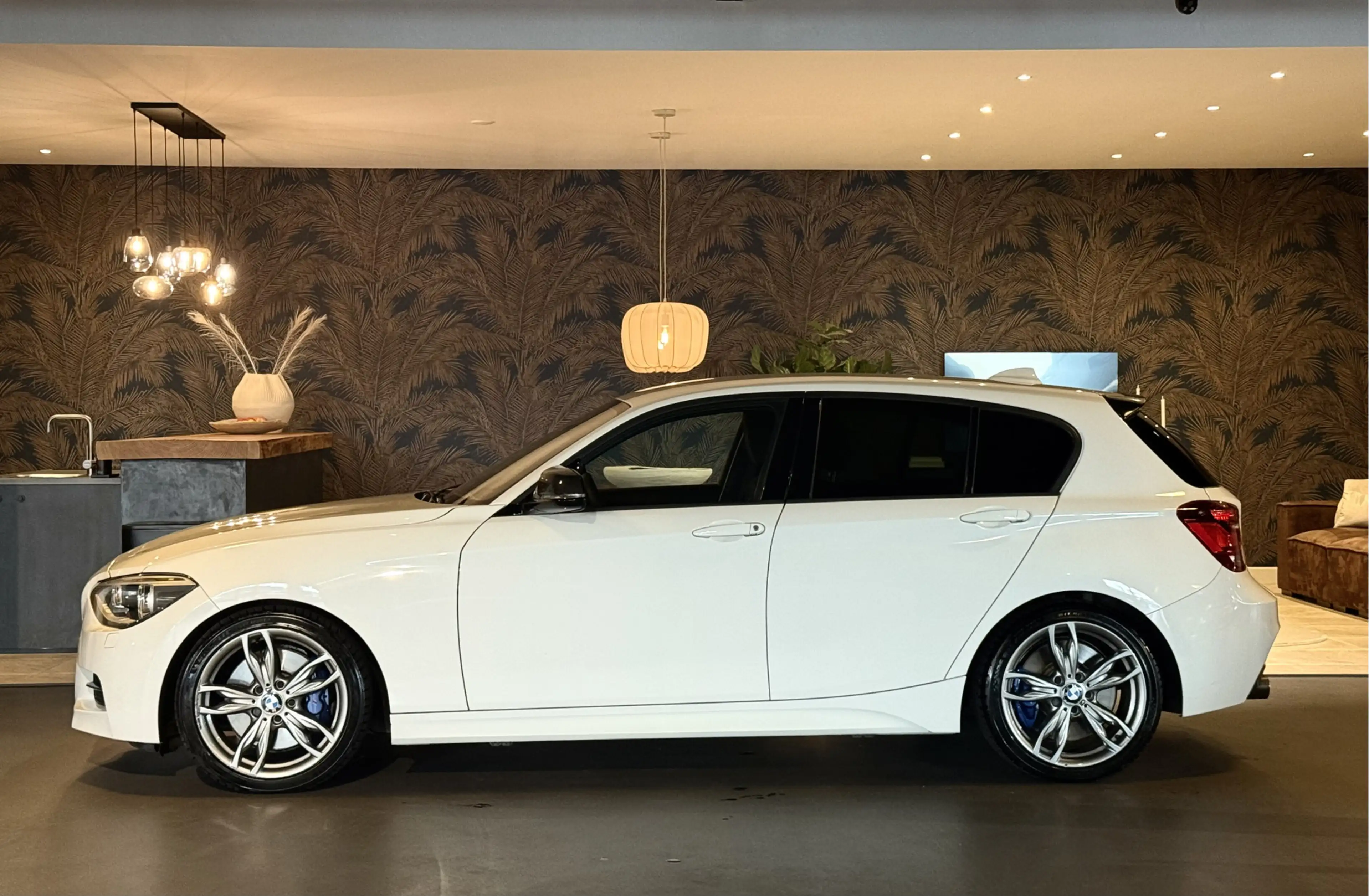 BMW 135 1-serie M135i xDrive I M-Pakket I Automaat I Groot — photo 2