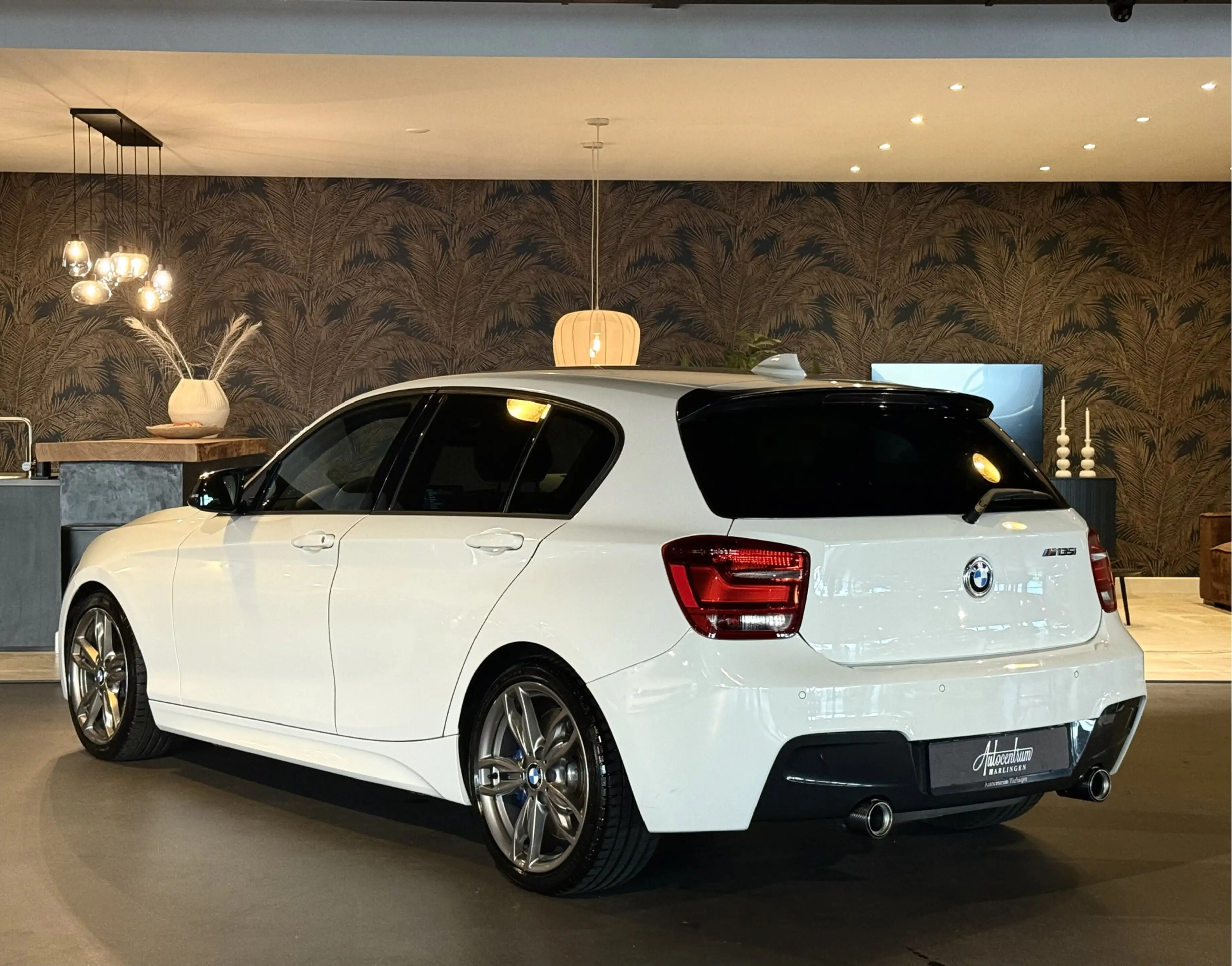 BMW 135 1-serie M135i xDrive I M-Pakket I Automaat I Groot — photo 3
