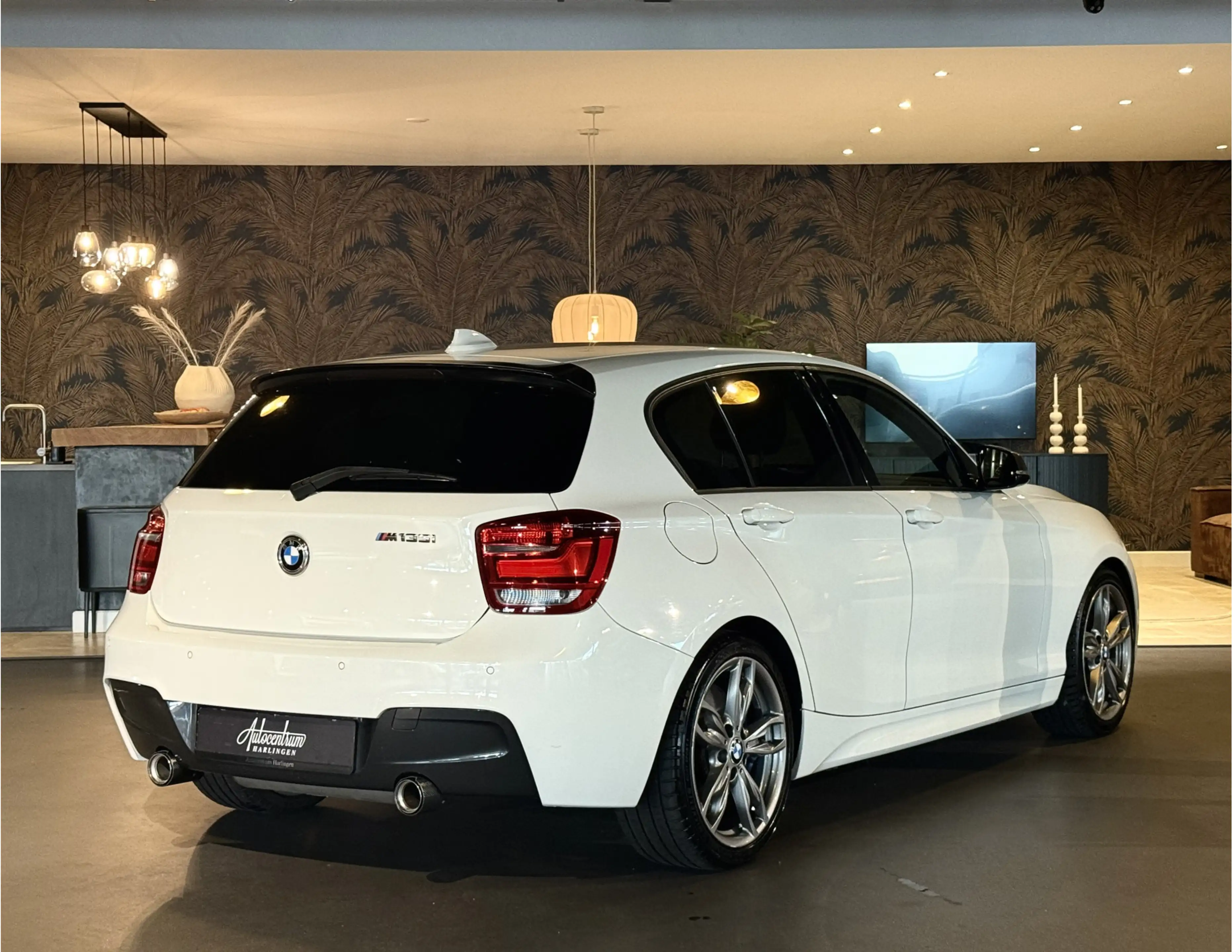 BMW 135 1-serie M135i xDrive I M-Pakket I Automaat I Groot — photo 5