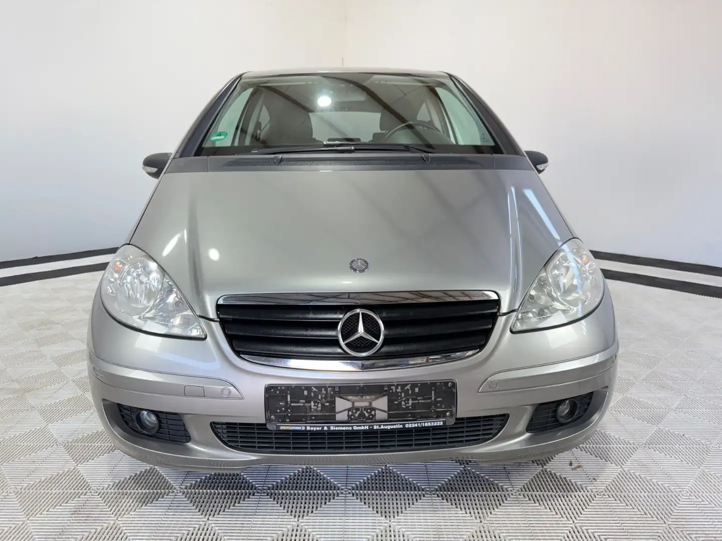 Mercedes-Benz A 150 ELEGANCE°TÜV12/25°Klima°PDC Gris - 2