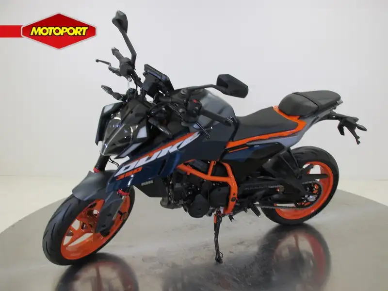 KTM 390 Duke - foto 3