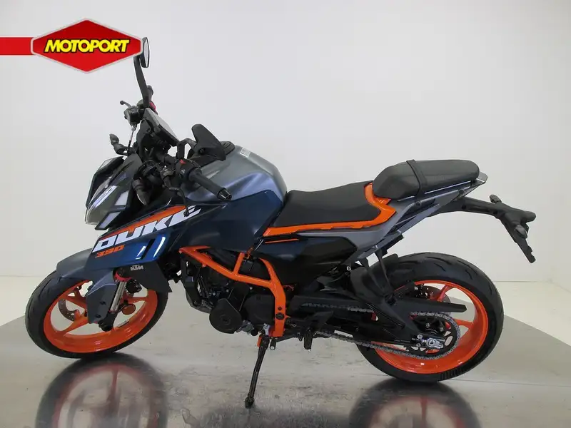 KTM 390 Duke - foto 4