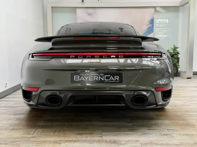 Porsche 992 view 5
