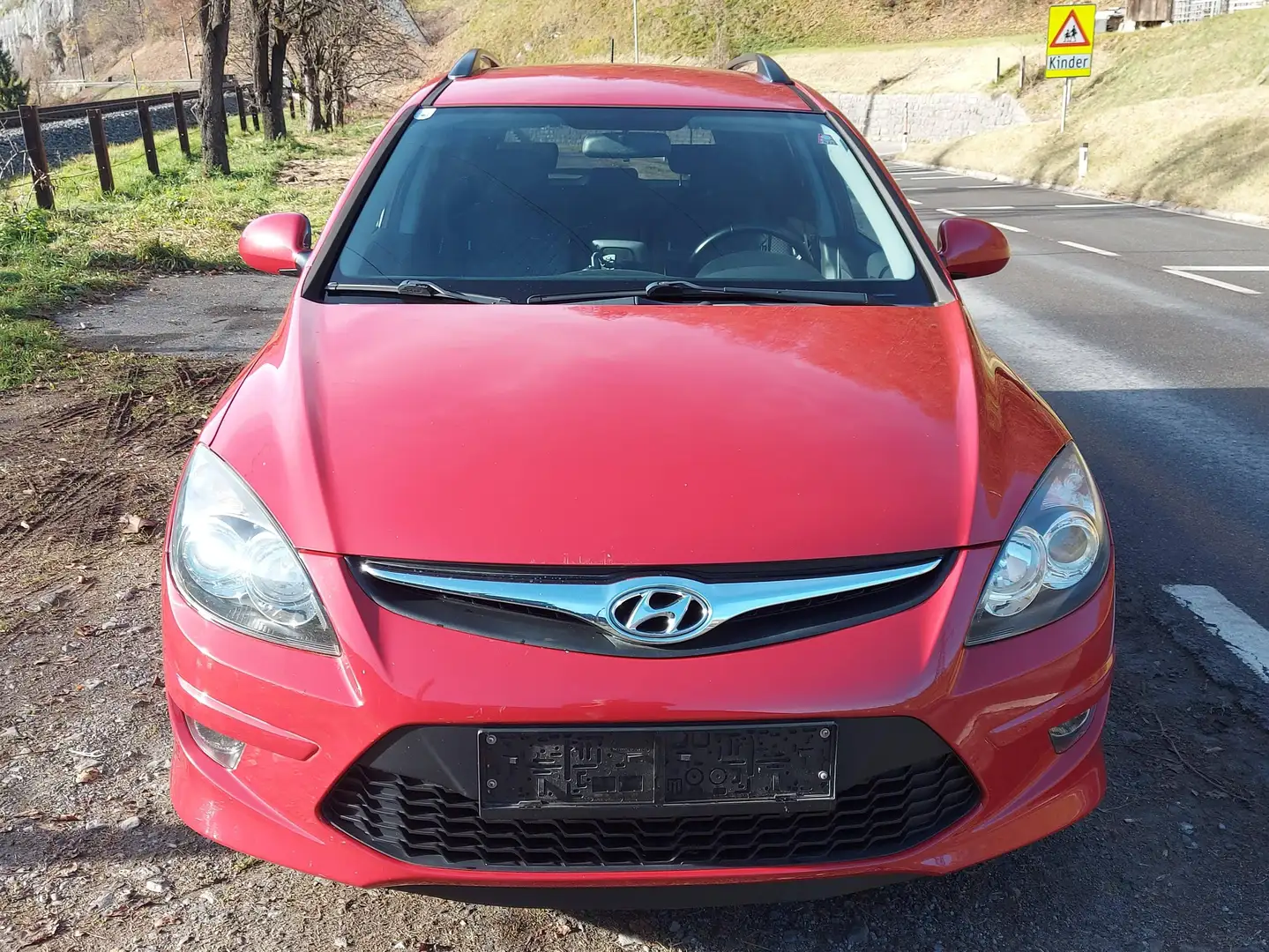 Hyundai i30 i30 CW 1,6 CRDi Europe plus DPF Europe plus Rot - 1