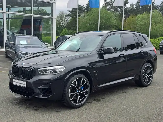 BMW X3 M view 2