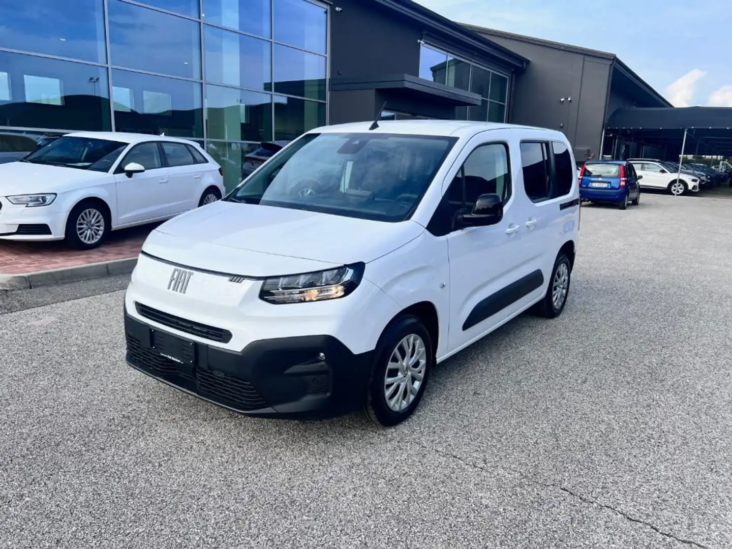 Fiat Doblo 1.5 BlueHdi 100CV 5 Posti Entry Bianco - 1