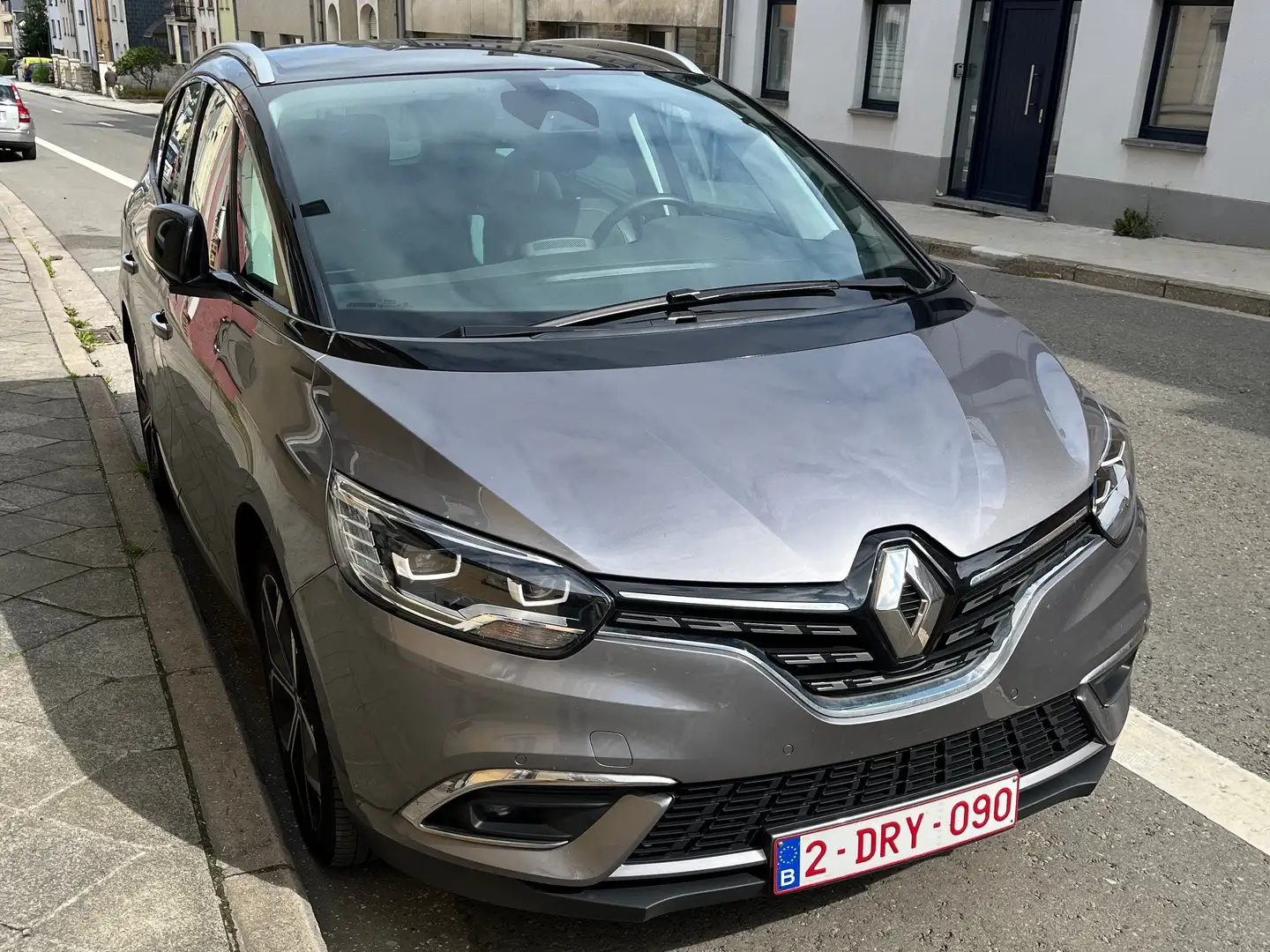 Renault Grand Scenic Grand Scénic 1.33 TCe Techno EDC GPF 7pl Gris - 1