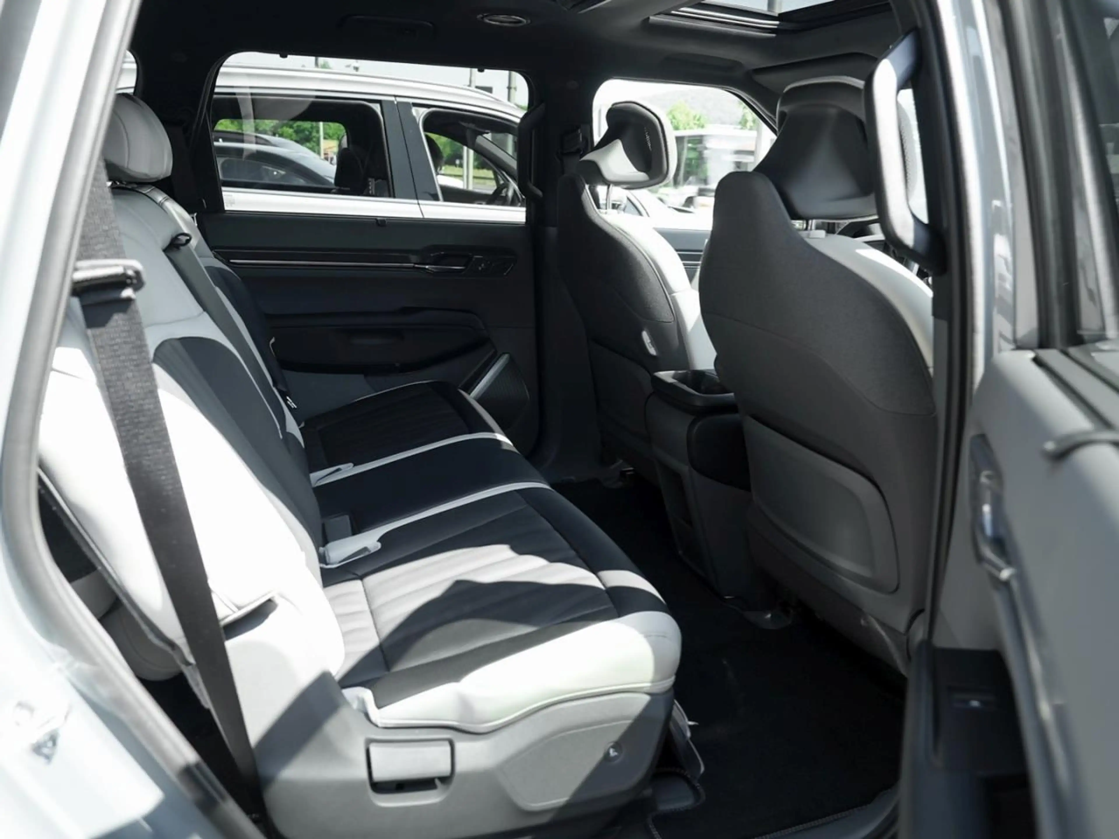 Kia EV9 99,8 kWh AWD GT-Line Panorama 360° ACC AHK — photo 11