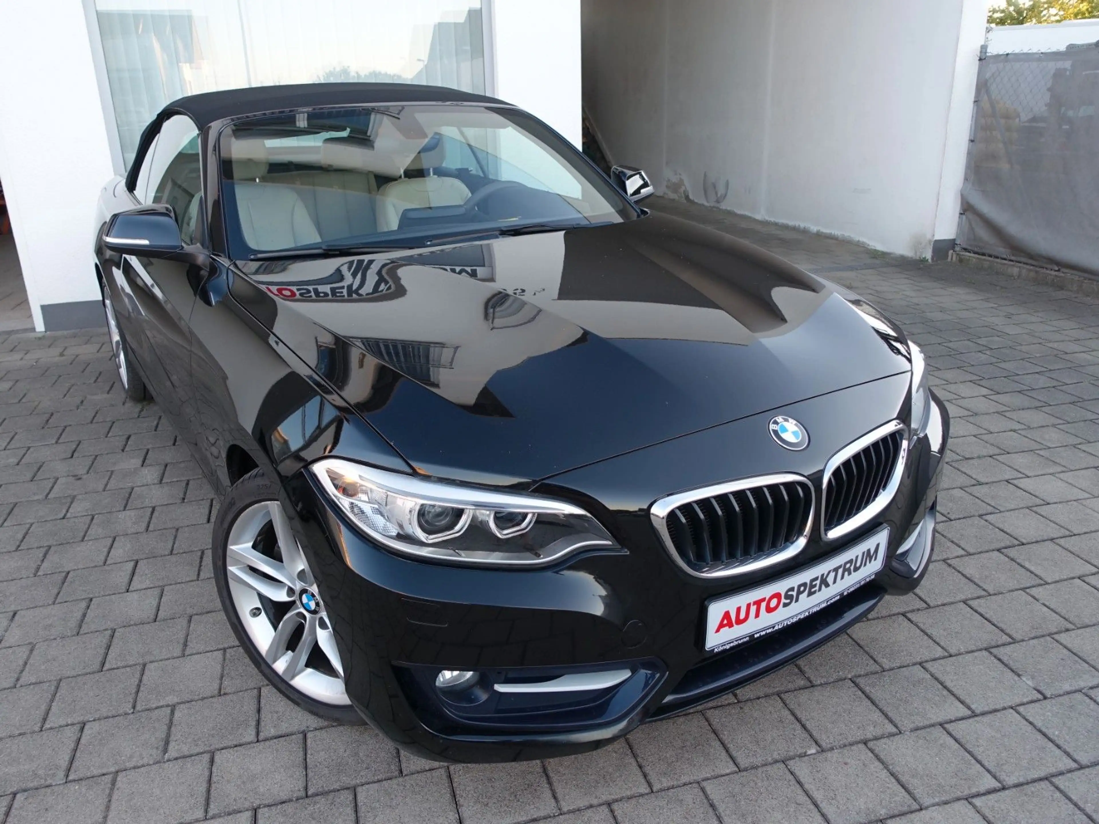 BMW 220 i Cabrio Sport M-LENKRAD/NAVI/XENON — photo 2