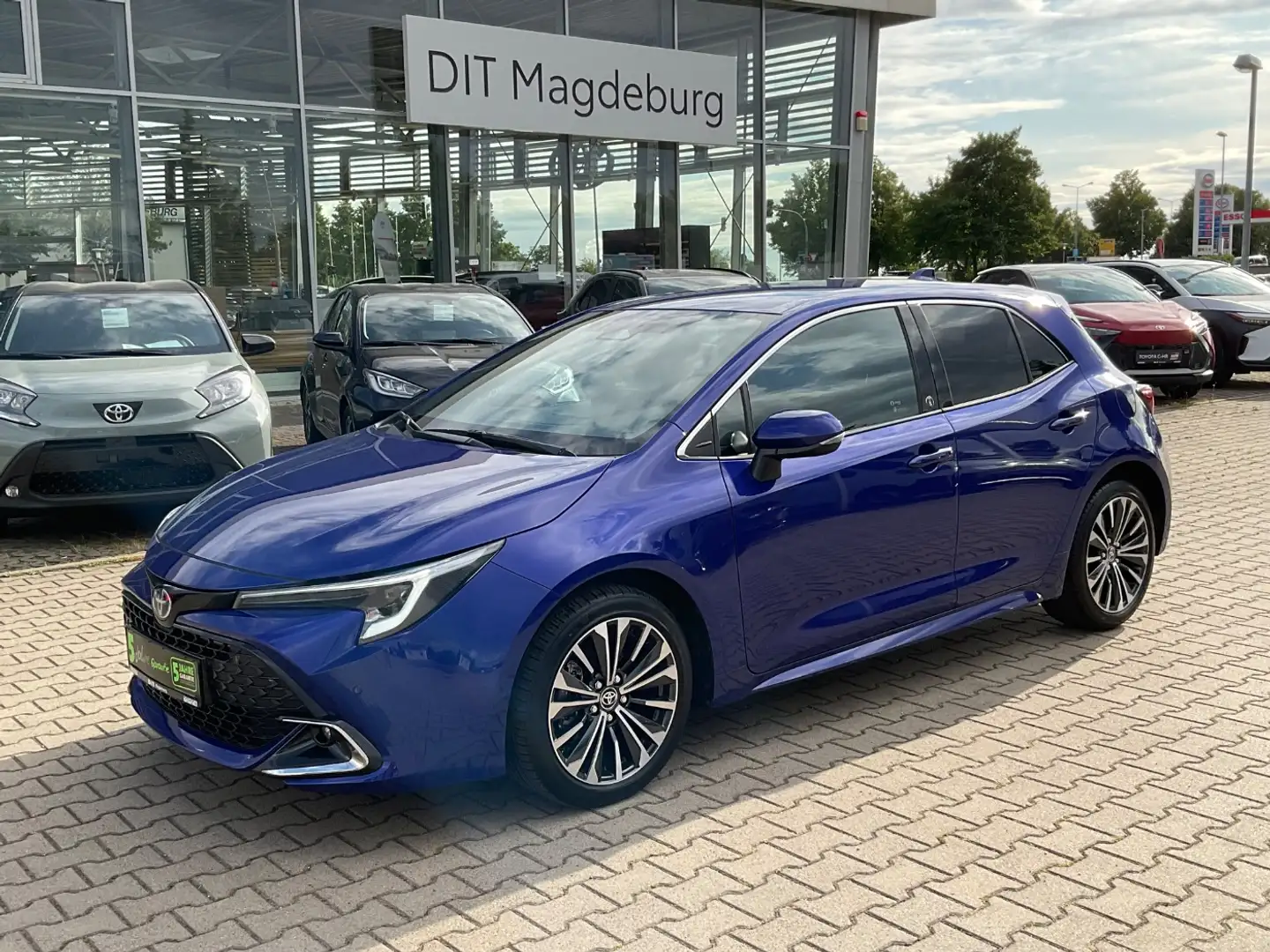 Toyota Corolla 1.8 Team D Carplay,Navi,Sitzheizung Modrá - 2