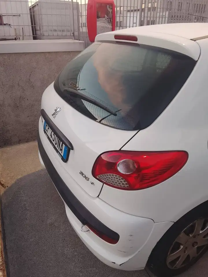 Peugeot 206