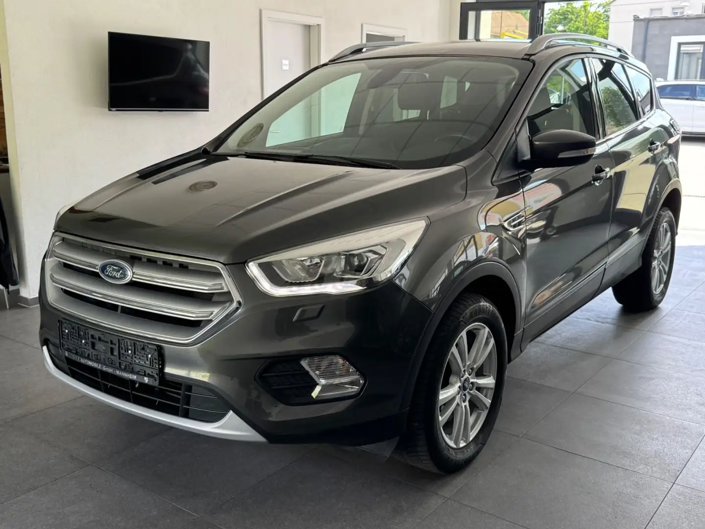 Ford Kuga 2.0 TDCi Cool & Connect-Navi-PDC-SHZ-PDC- Gris - 1