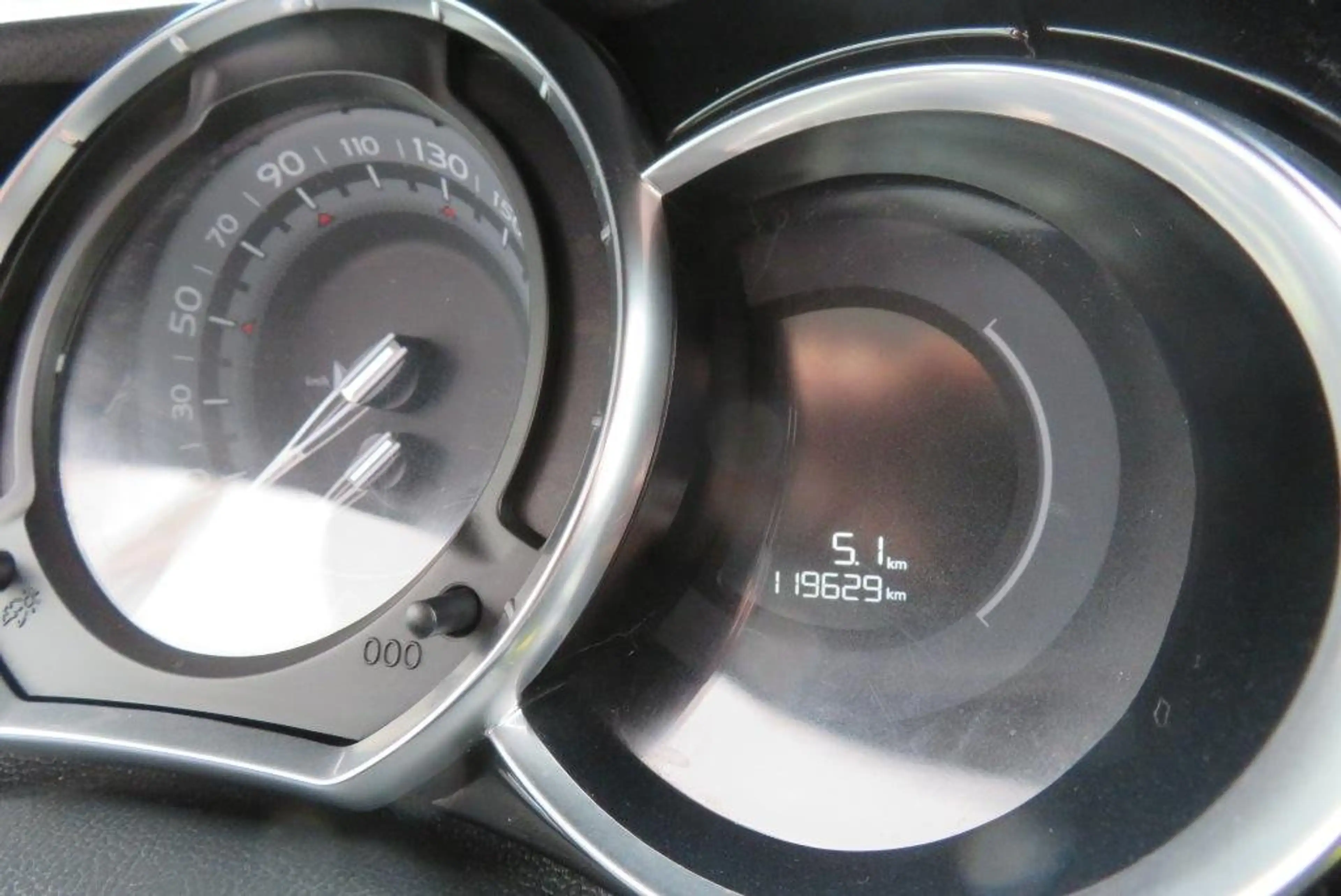 Citroen DS3 DS3 1.2i PureTech So Chic S — photo 14