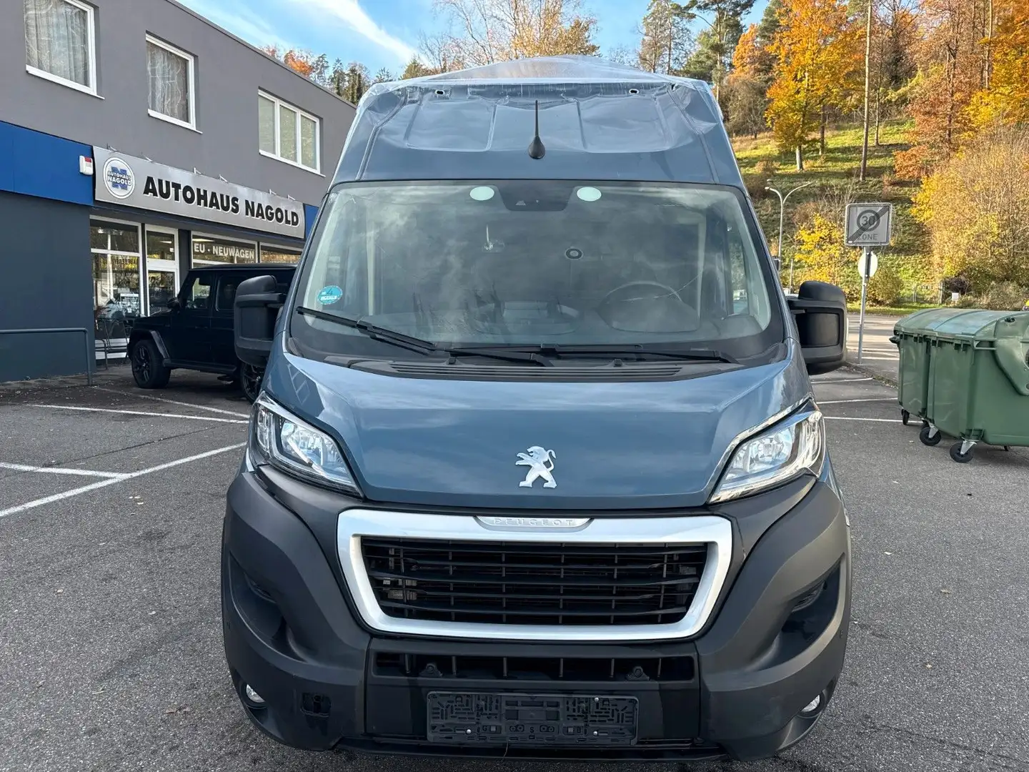 Peugeot Boxer 335 L3H3 BlueHDi 140 Kam Klima Assist Grau - 2