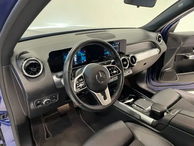 Mercedes-Benz GLB view 15