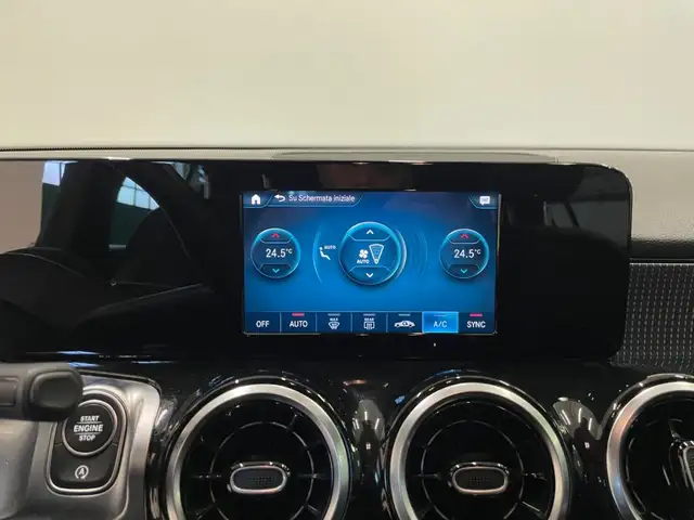 Mercedes-Benz GLB view 13