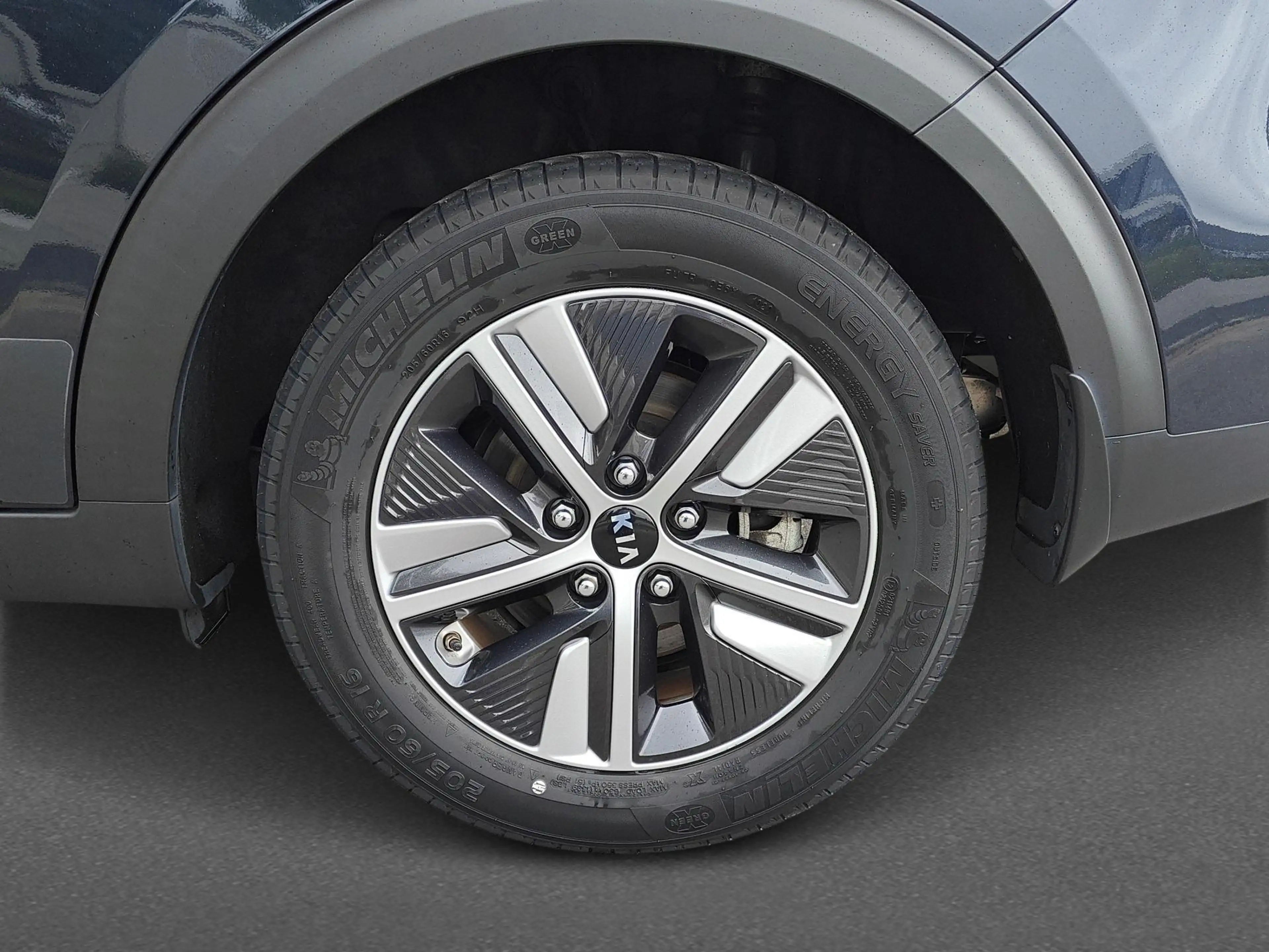 Kia Niro 1.6 GDi Hybrid DynamicLine | Achteruitrijcamera | — photo 11