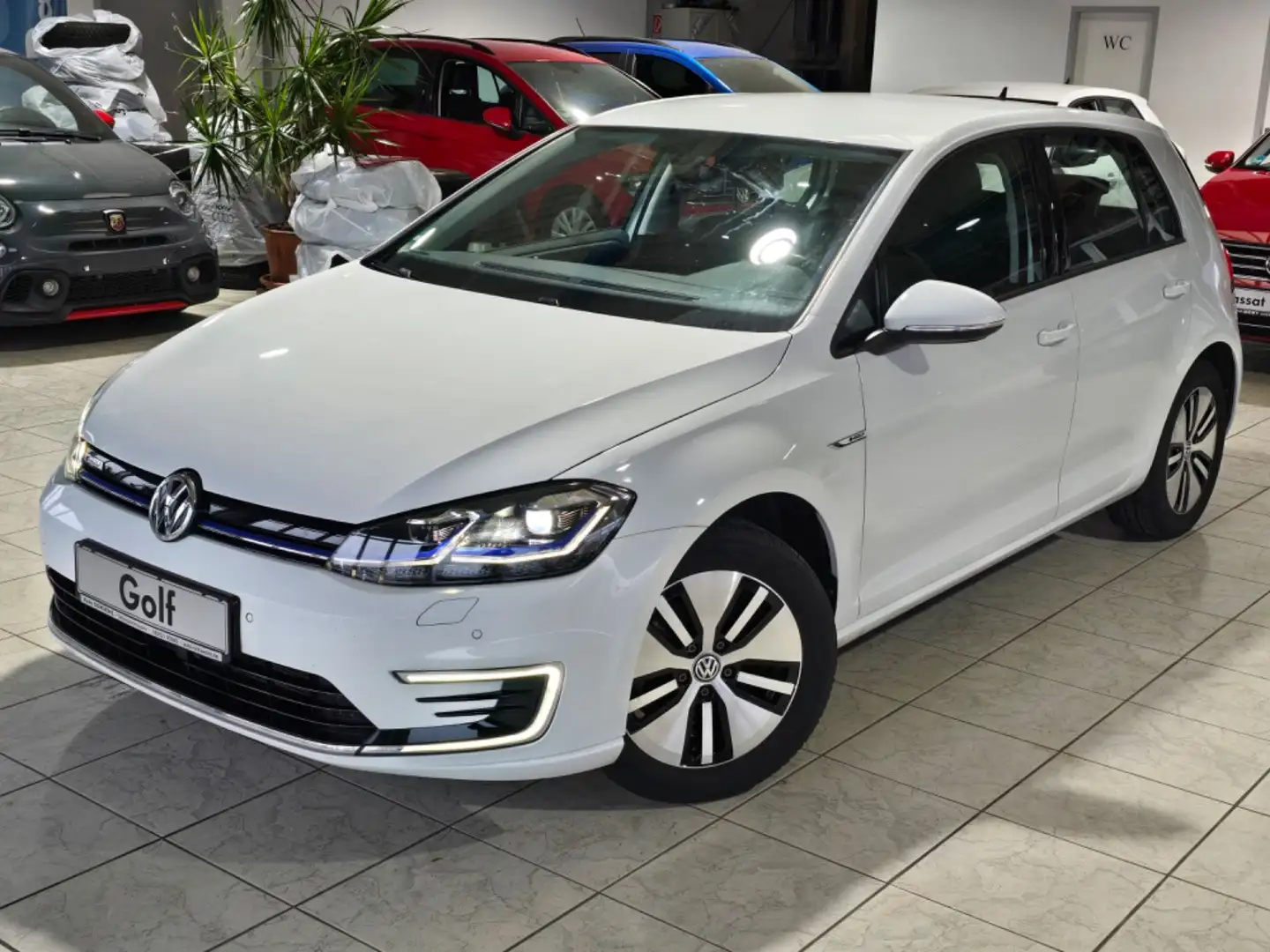 Volkswagen Golf VII Lim. e-Golf SHZ PDC LED ALU MFL CCS Weiß - 1