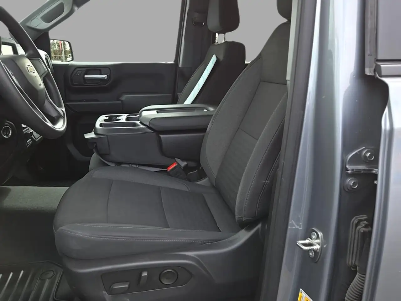 Chevrolet Silverado 1500 снимка Chevrolet Silverado 1500