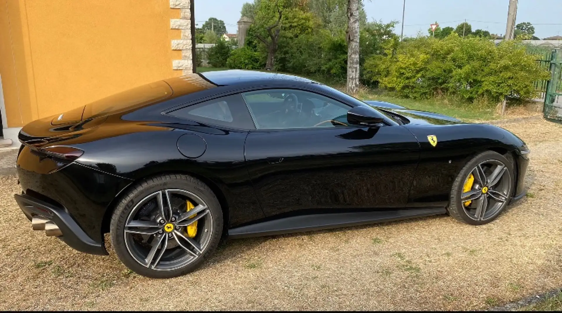 Ferrari Roma Coupe Nero - 2