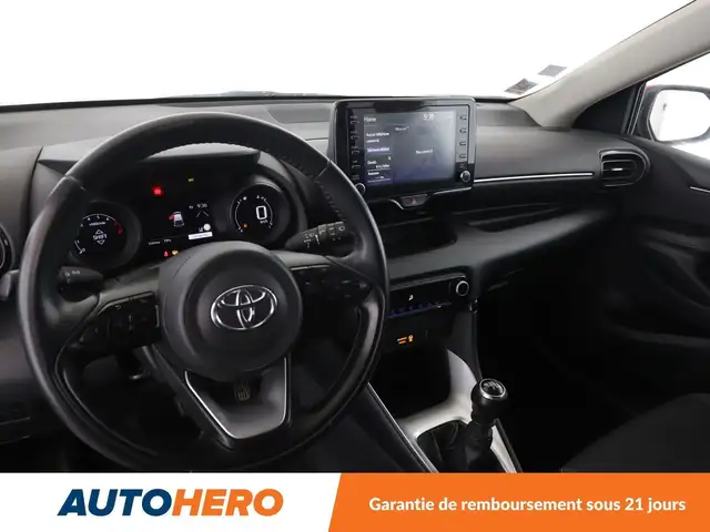 Toyota Yaris view 11