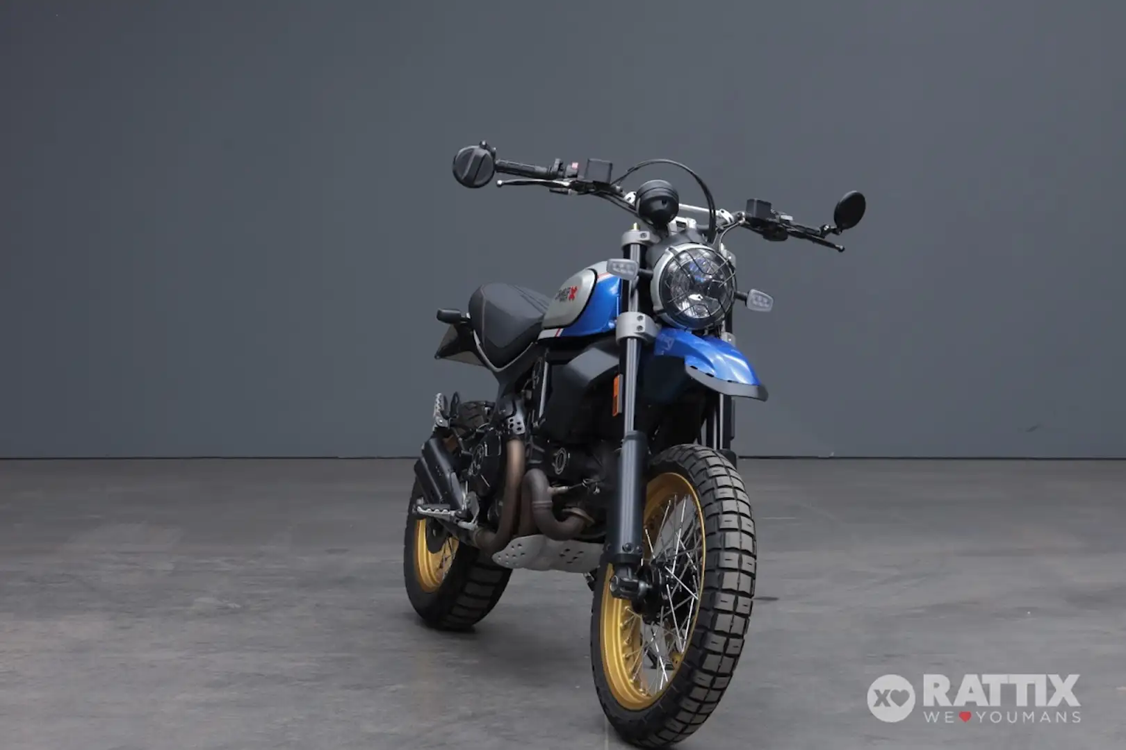 Ducati Scrambler 800 Desert Sled Blau - 1