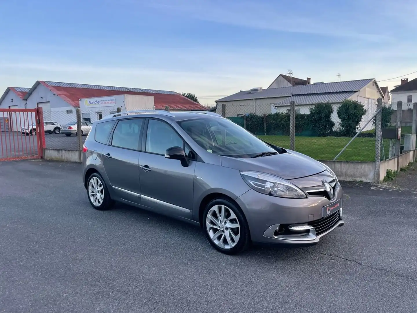 Renault Grand Scenic 1.6 dci 130 cv bose garantie 12 mois Gris - 2