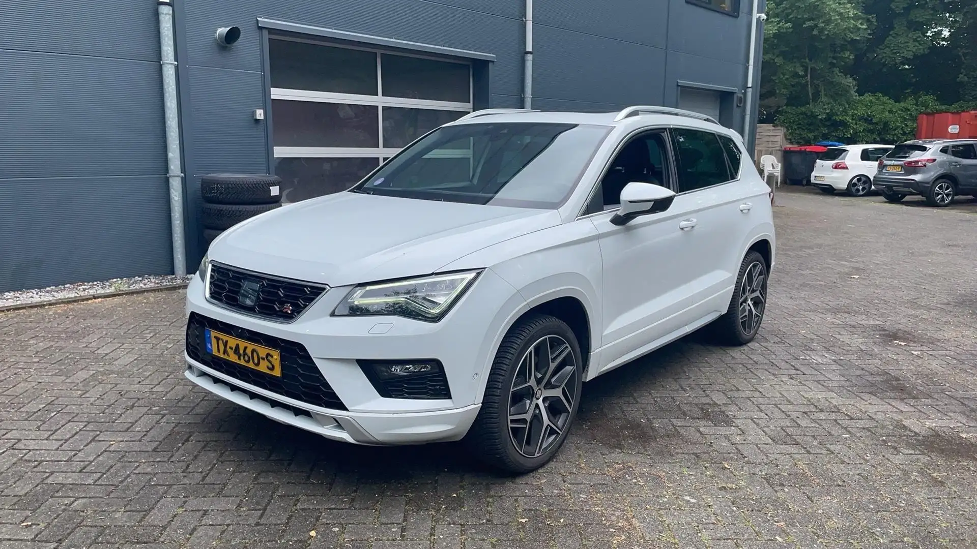 SEAT Ateca 1.5 TSI FR Business Intense | Trekhaak | Panoramad Wit - 1