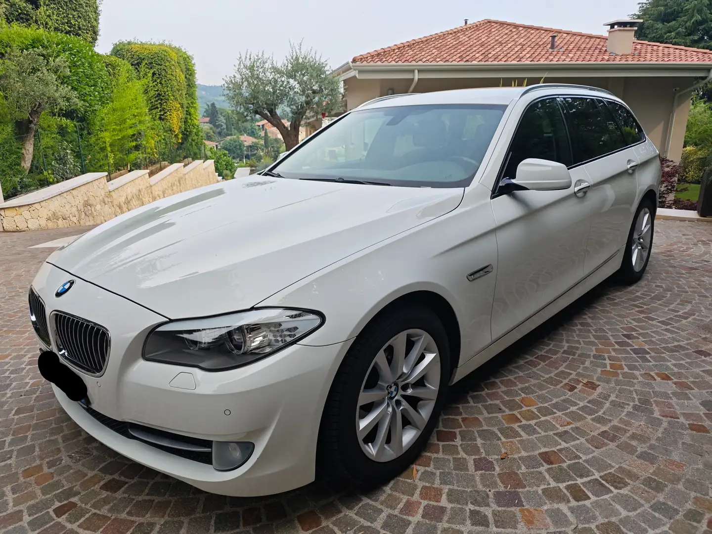 BMW 520 Serie 5 F11 Touring520d Touring Business auto Білий - 1