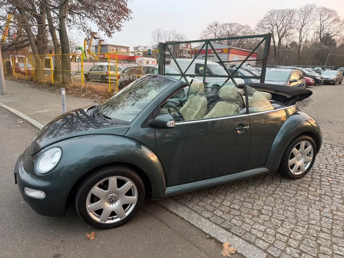 Volkswagen New Beetle Cabriolet 2.0 Highline*Prins LPG* Grün - 2