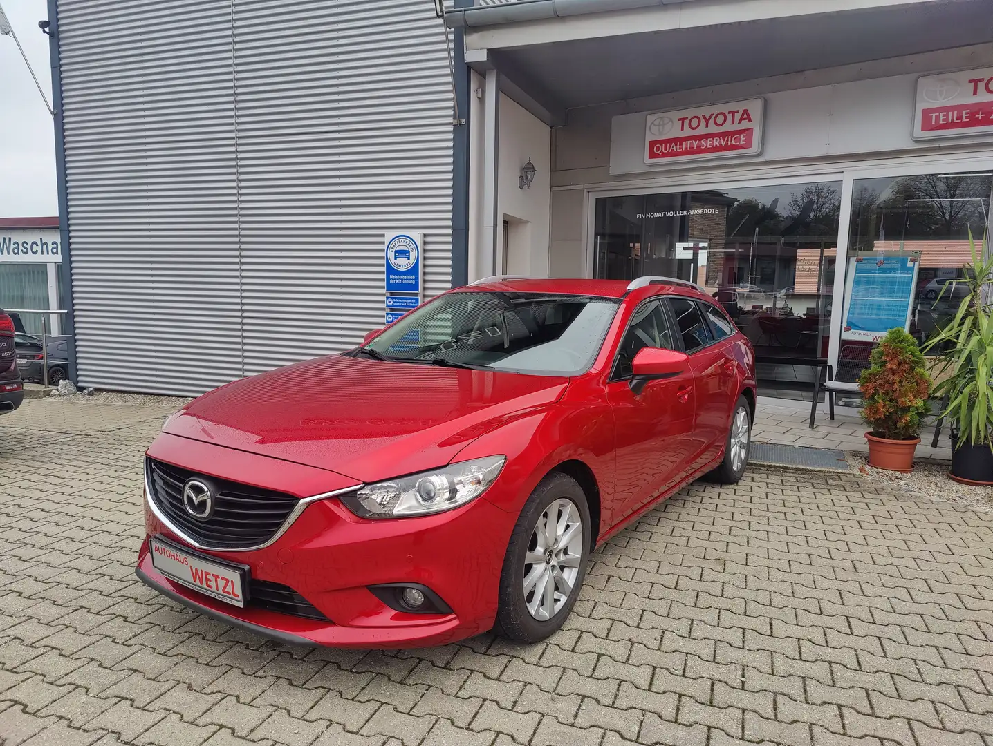 Mazda 6 Kombi 2,2 Automatik, AHK Center-Line Červená - 1