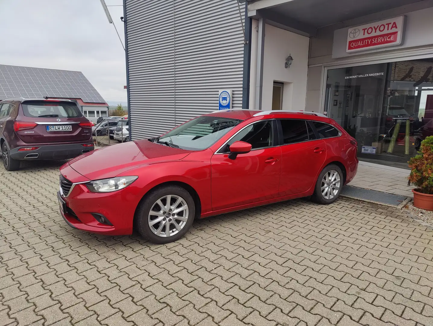 Mazda 6 Kombi 2,2 Automatik, AHK Center-Line Červená - 2