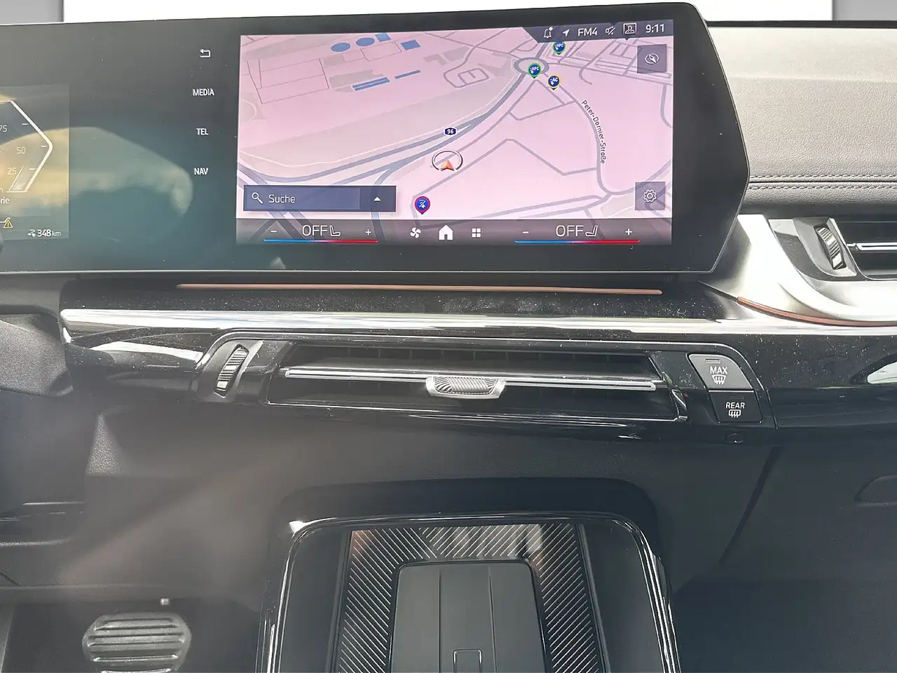 BMW iX1 xDrive30 xLine DAB LED RFK Shz PDC 8