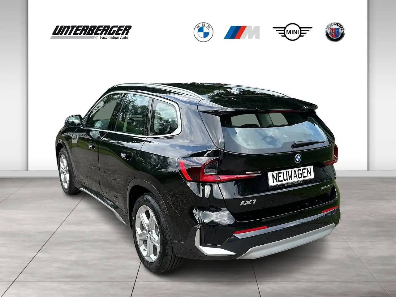 BMW iX1 xDrive30 xLine DAB LED RFK Shz PDC 4