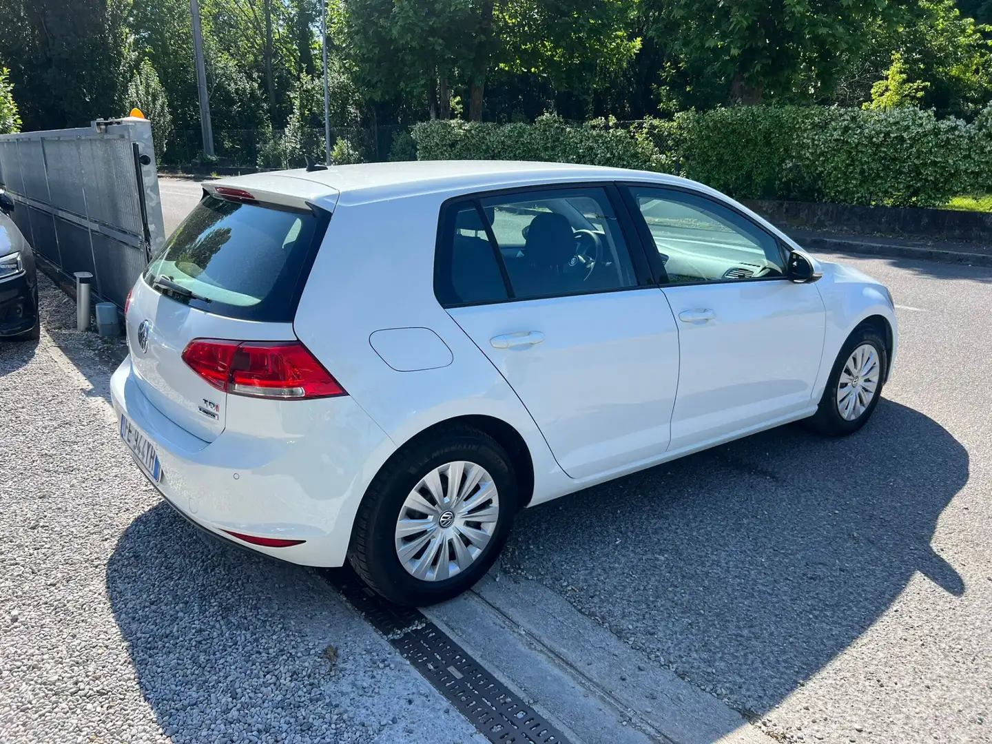 Volkswagen Golf 1.6 TDI 90 CV 5p. Business Trendline BlueMotion Te Weiß - 2