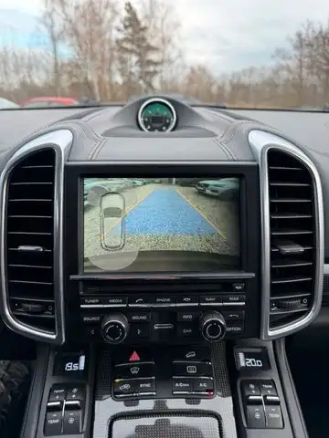 Porsche Cayenne view 12