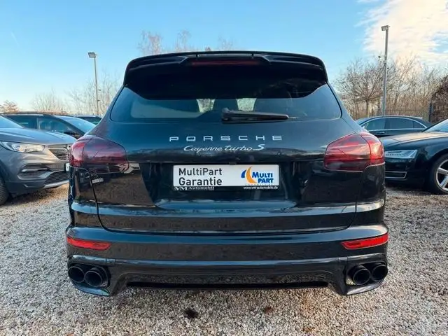 Porsche Cayenne view 5