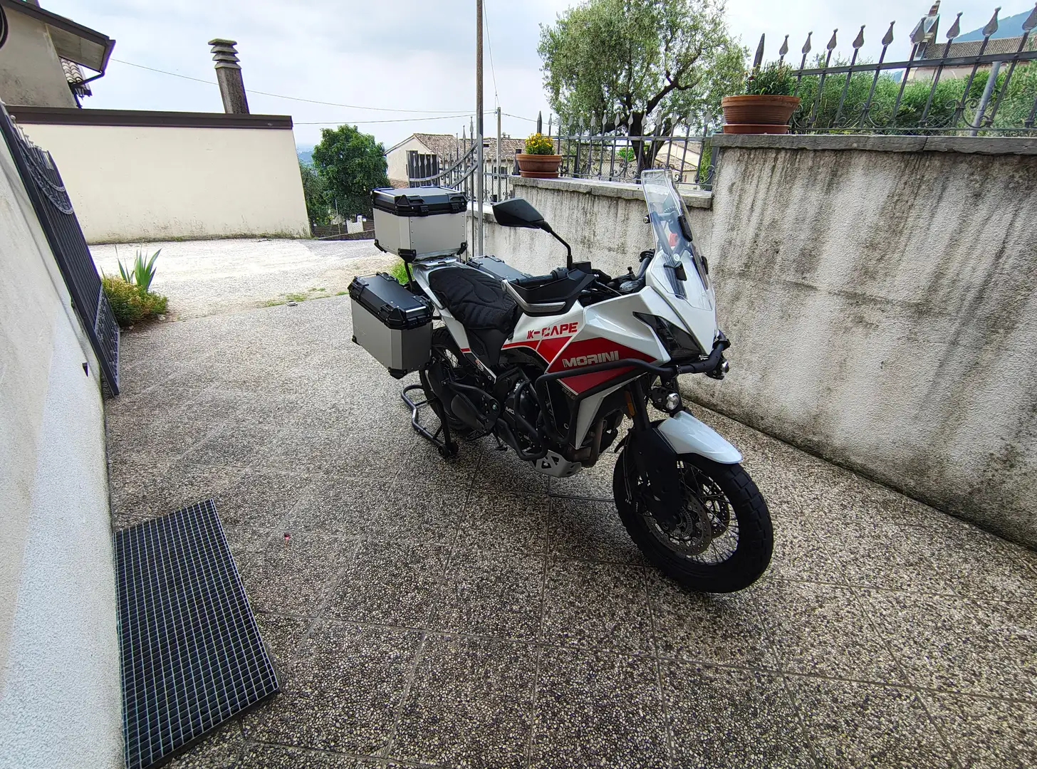Moto Morini X-Cape X cape 650 versione con cerchi a raggi Weiß - 2