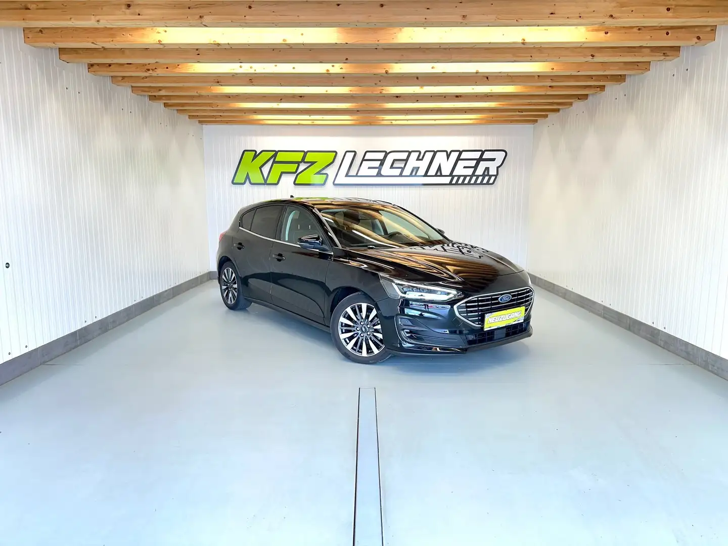 Ford Focus 1.5 EcoBl. Aut. "Titanium X" LED*R-KAM*SITZH*ACC Schwarz - 1