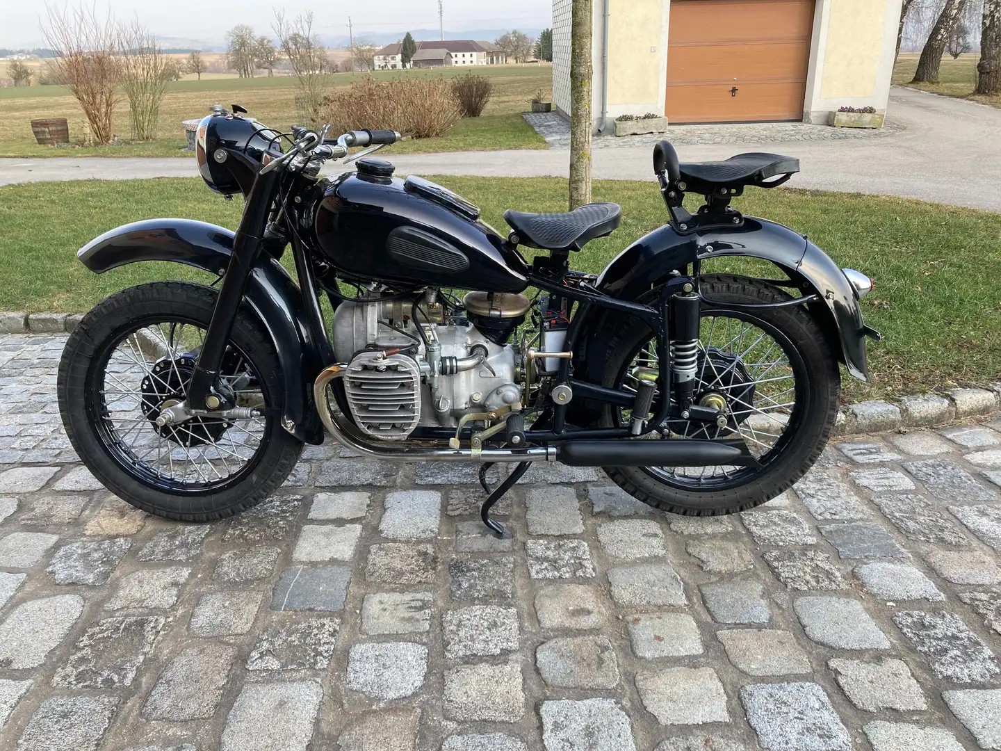 Dnepr K 750 Solo Schwarz - 2