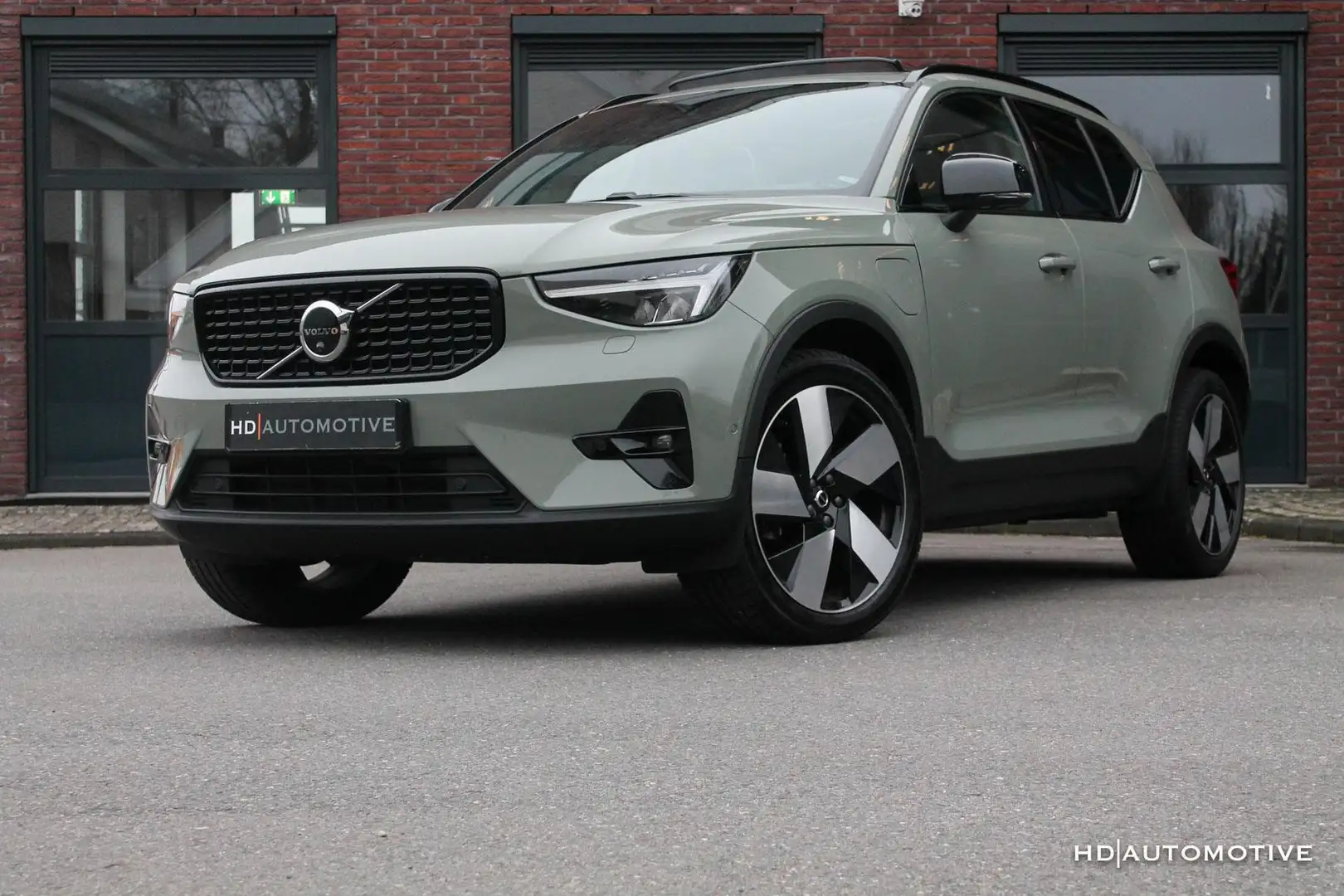 Volvo XC40 1.5 T5 Plug-in hybrid Ultimate Dark PANO 360 H/K Vert - 1