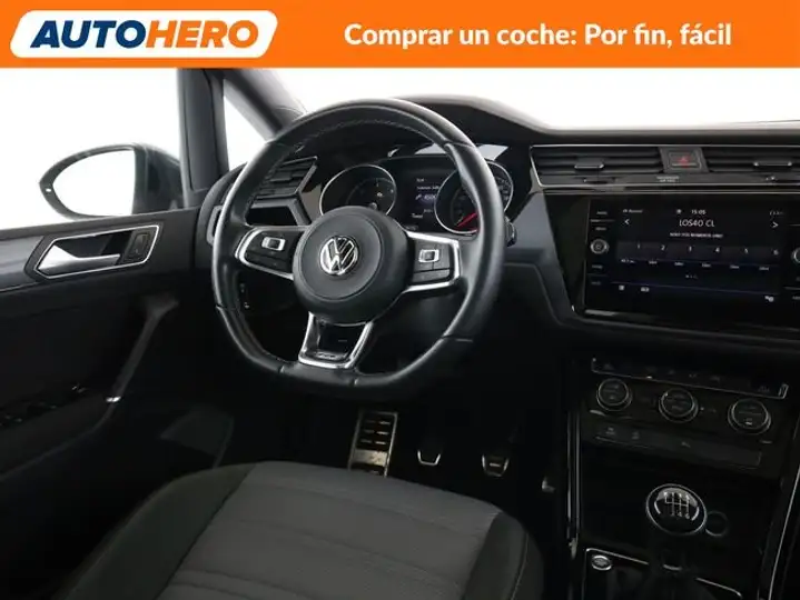 Volkswagen Touran 2019, foto 14
