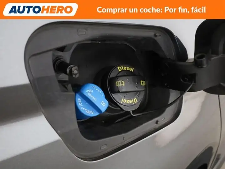 Volkswagen Touran 2019, foto 38