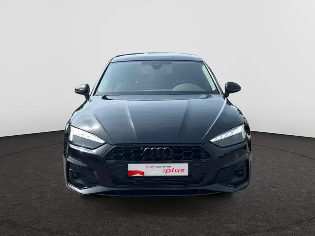 Audi A5 view 3